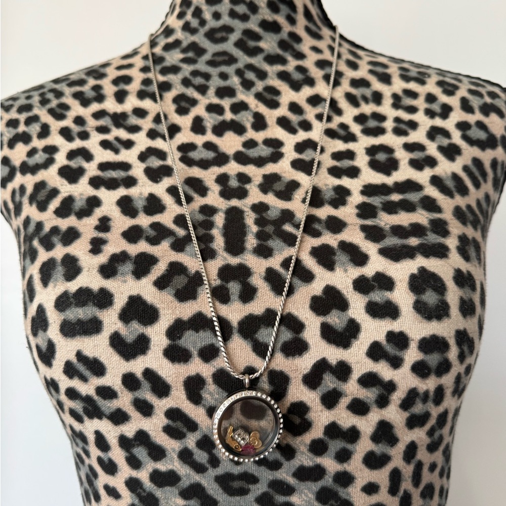 Origami Owl Silver Locket Necklace - Picture 5 of 10